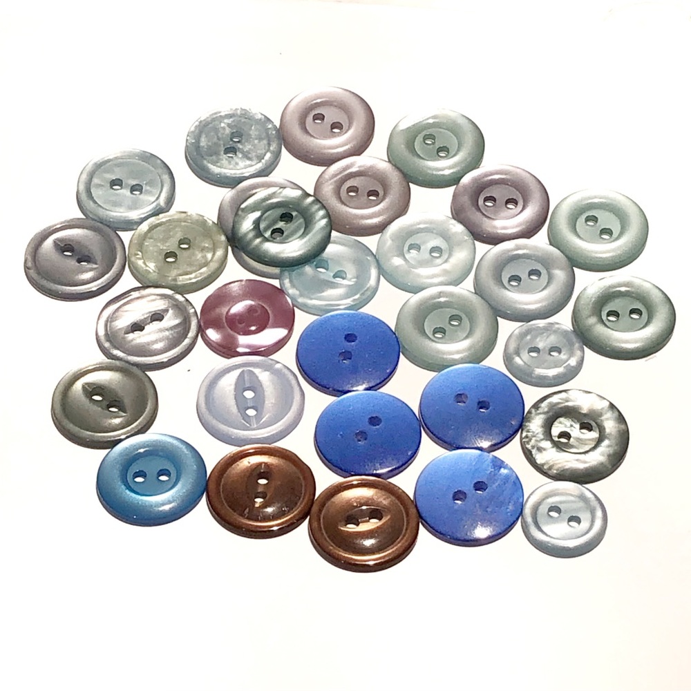 Vintage Mother of Pearl 7/8” Two Hole Buttons Lot of 30 Beautiful Multicolor